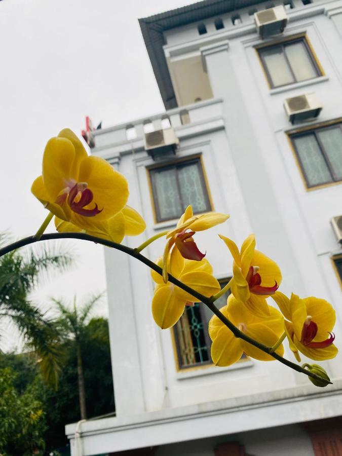 Hotel Khách sạn AMI Vinh Exterior foto